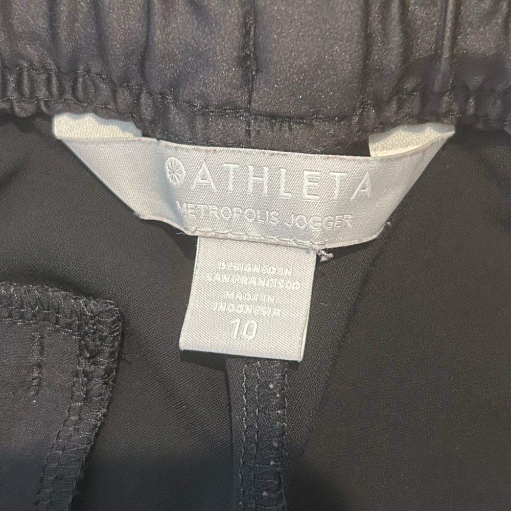 Athleta Women's Black Metropolis Joggers 10 Zipper Pockets Athleisure Workout - Picture 3 of 10